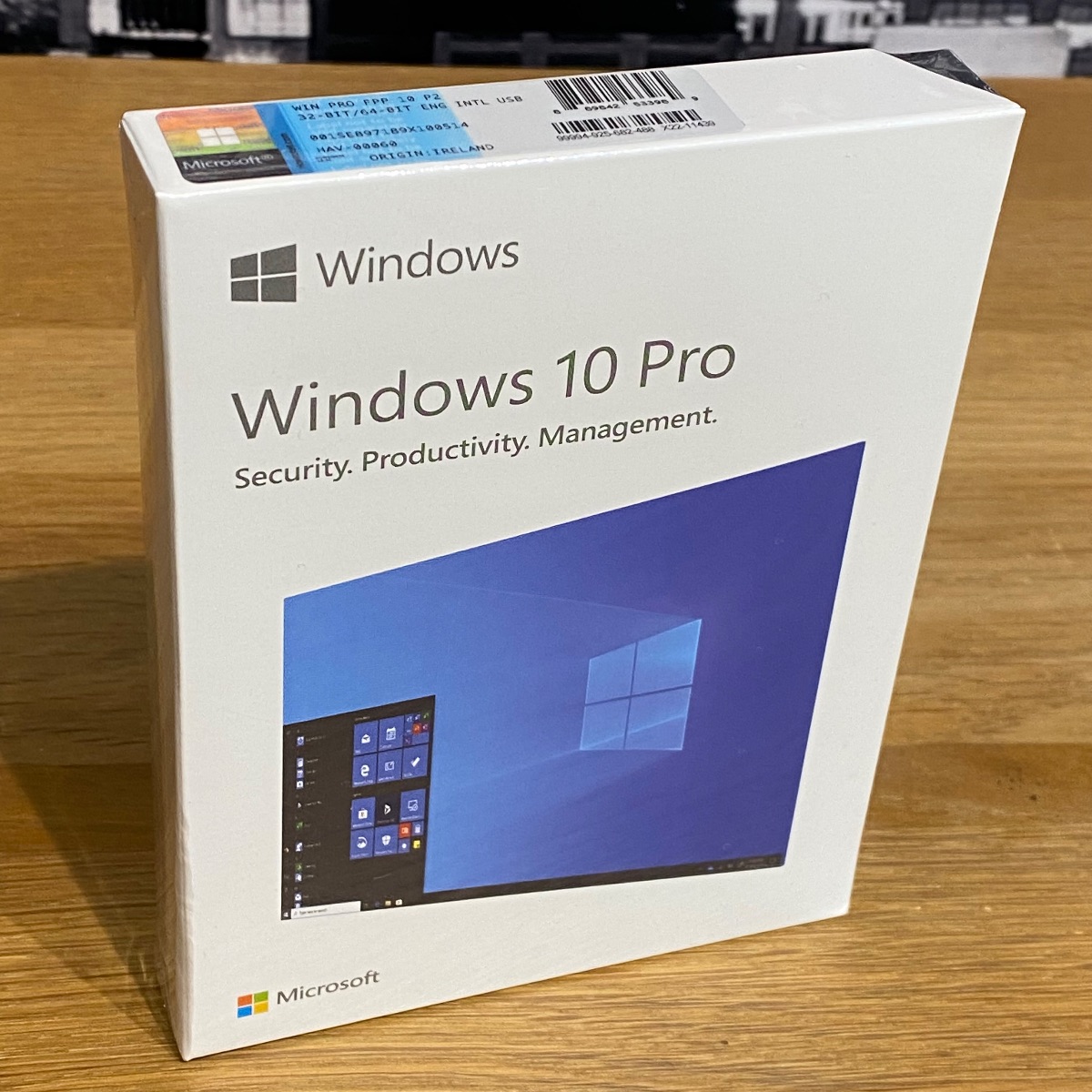 Microsoft Windows 10 Professional. Software type: Box, License type: Full packaged product (FPP), License quantity: 1 license(s). Minimum storage driv